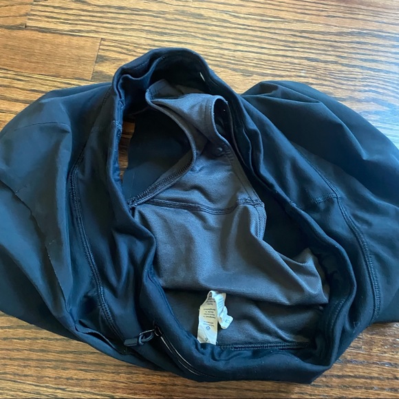 🏃🏻‍♀️Lululemon Black Shorts - Picture 5 of 9